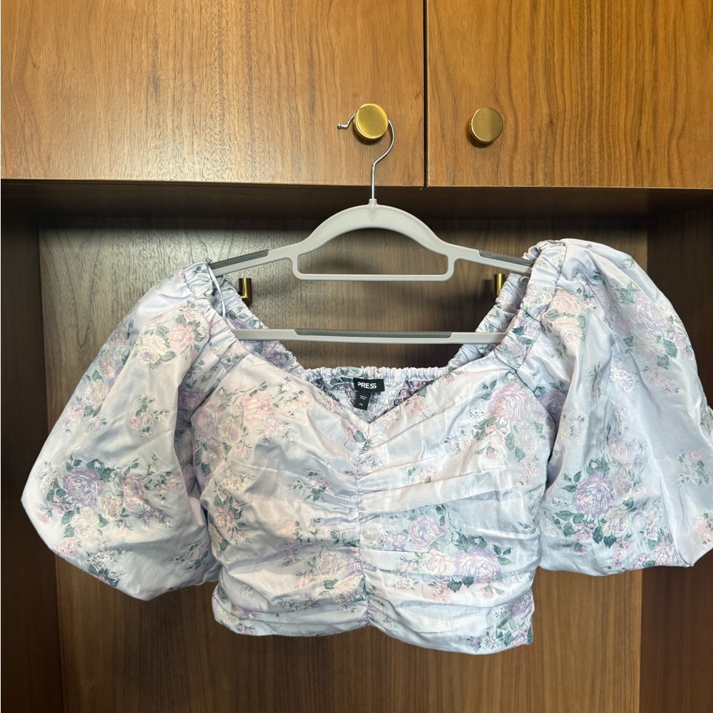 Express Lavender Floral Puff Sleeve Blouse